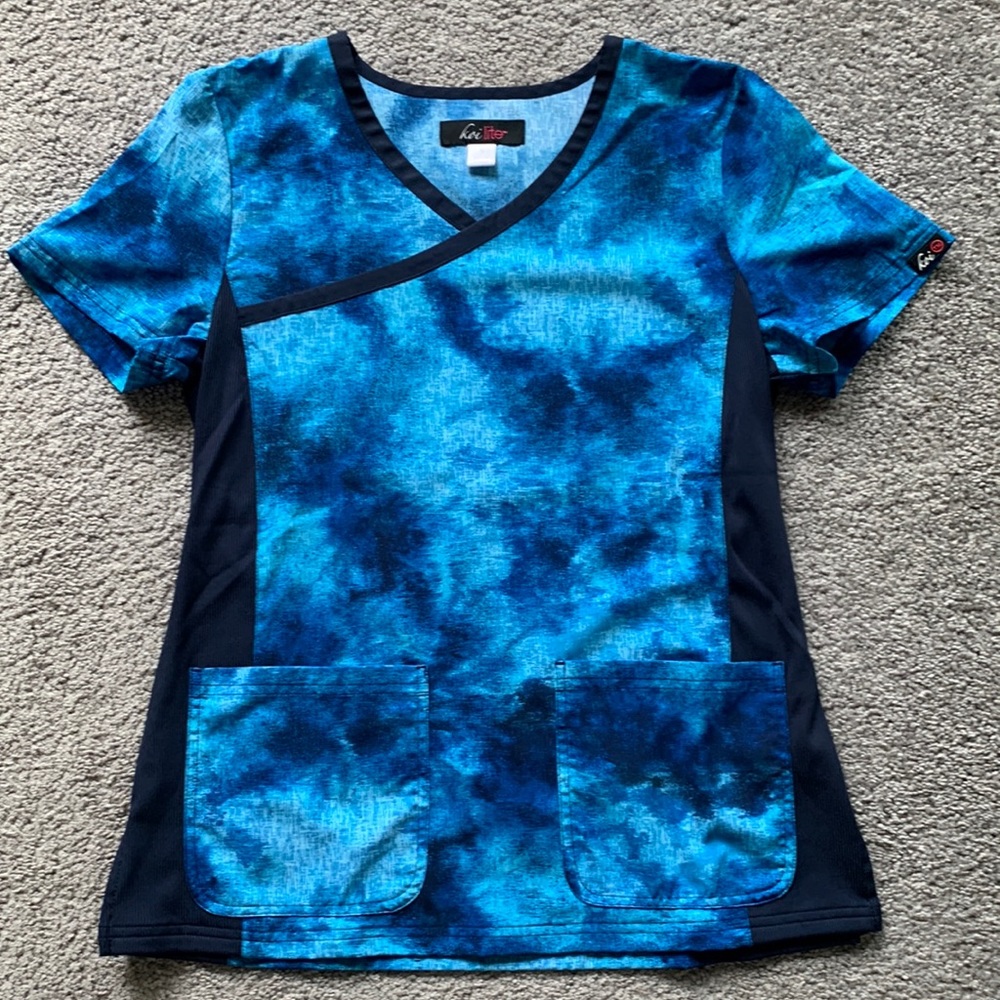 Koi scrub top